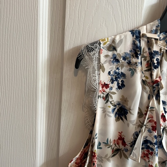 Top - Picture 3 of 5